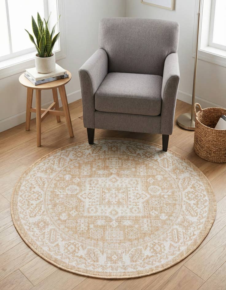 Detail image of 3' x 3'  Washable Aztec Indoor / Outdoor Round Rug