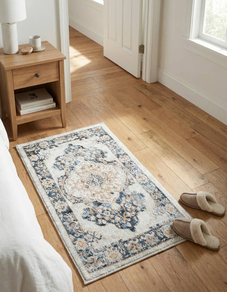 Detail image of 2' x 3' Oxford Rug