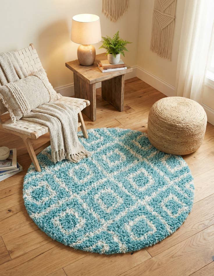 Detail image of 3' 3 x 3' 3 Trellis Shag Round Rug