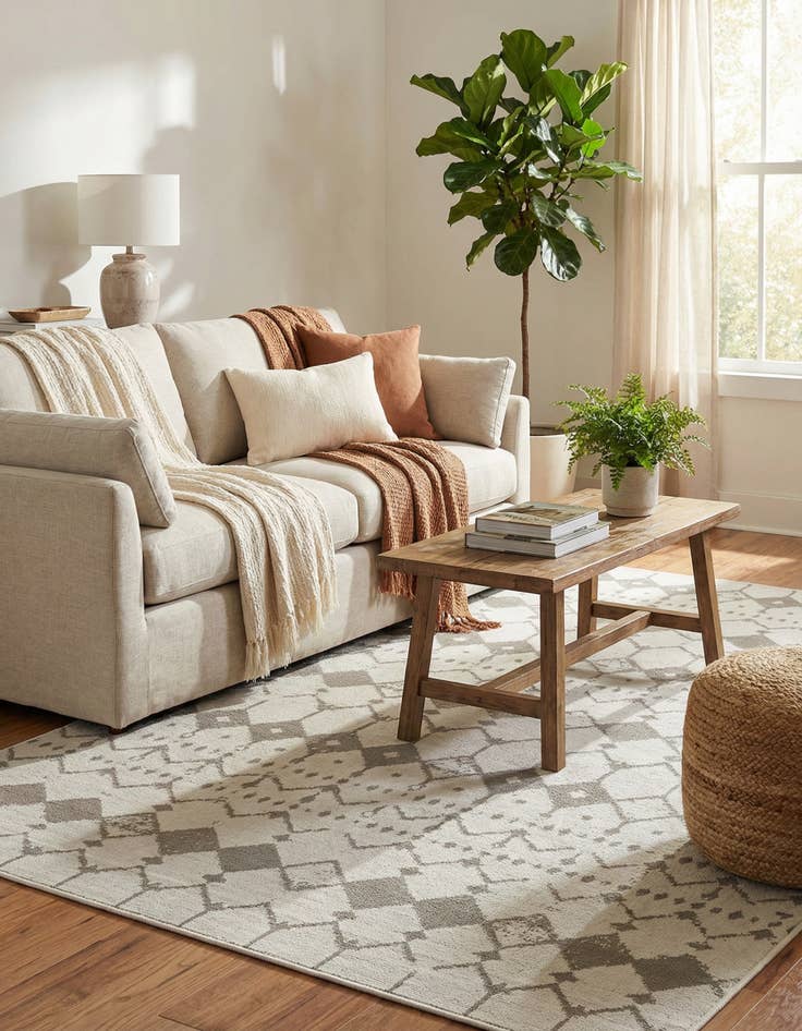 Detail image of 5' 3 x 8' Washable Lattice Indoor / Outdoor Rug