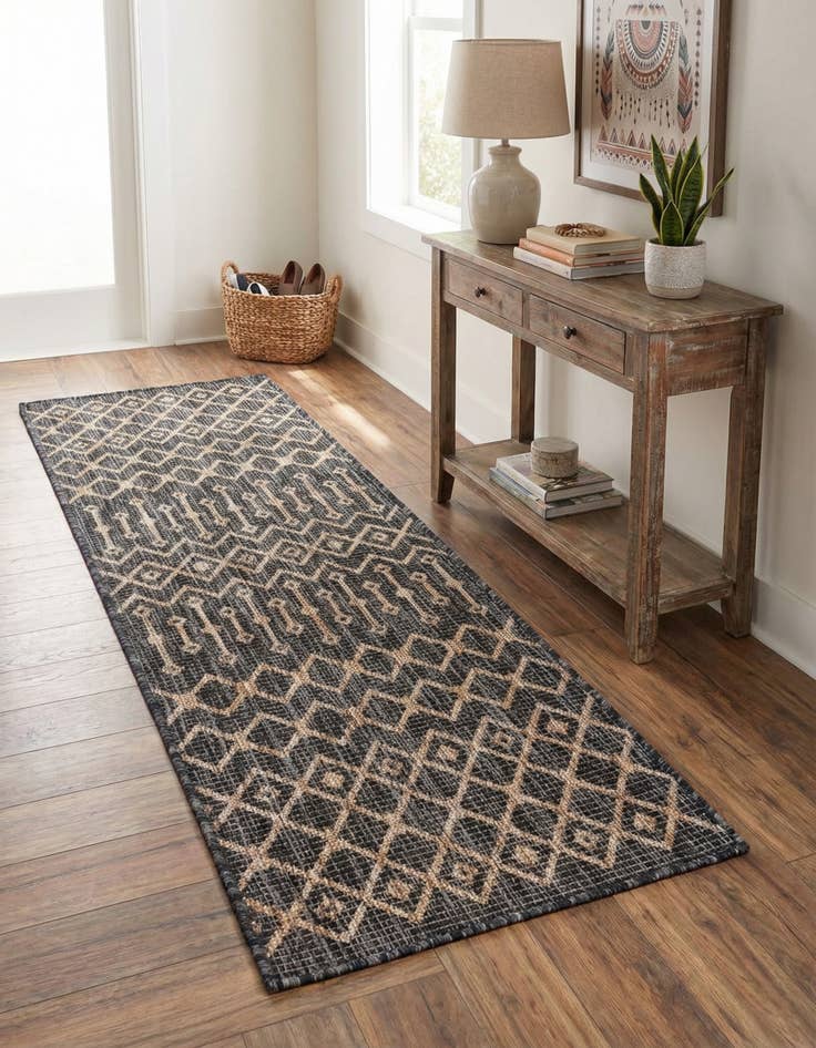 Detail image of 2' x 6' Washable Lattice Indoor / Outdoor Runner Rug