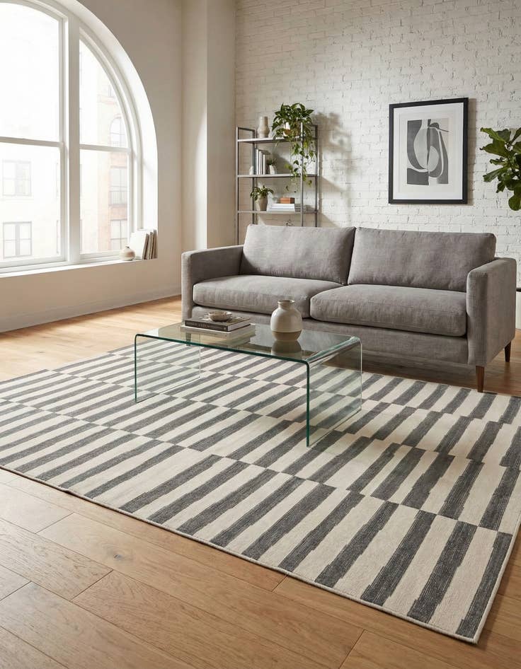 Detail image of 5' 3 x 8' SoHo Rug