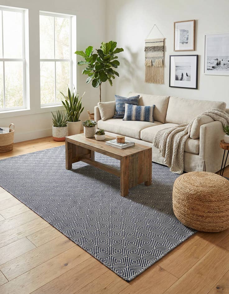 Detail image of 6' 1 x 9'  Hand Woven Geo Trellis Flatweave Rug