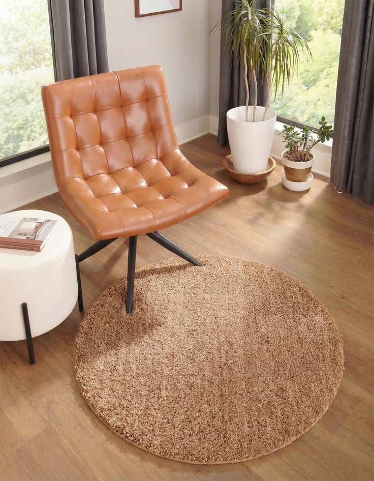 Detail image of 3' 3 x 3' 3 Jill Zarin Shaggy Chic Round Rug