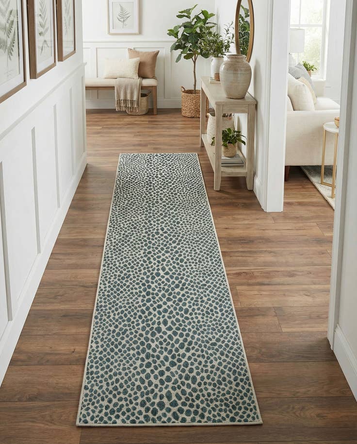 Detail image of 2' 7 x 10' Easy-Clean Jill Zarin Indoor / Outdoor Runner Rug