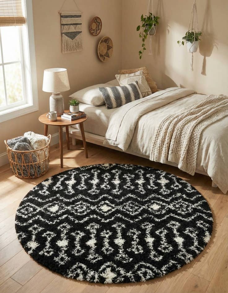 Detail image of 5' 3 x 5' 3 Moroccan Trellis Shag Round Rug