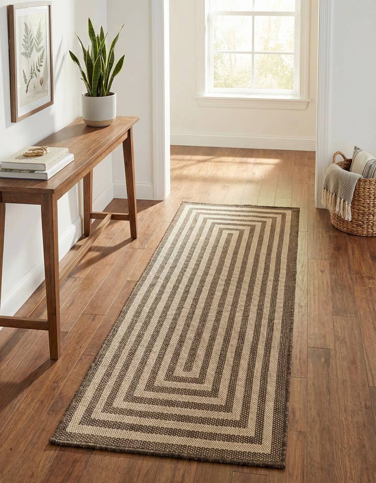 Detail image of 2' 7 x 6' Dunes Runner Rug