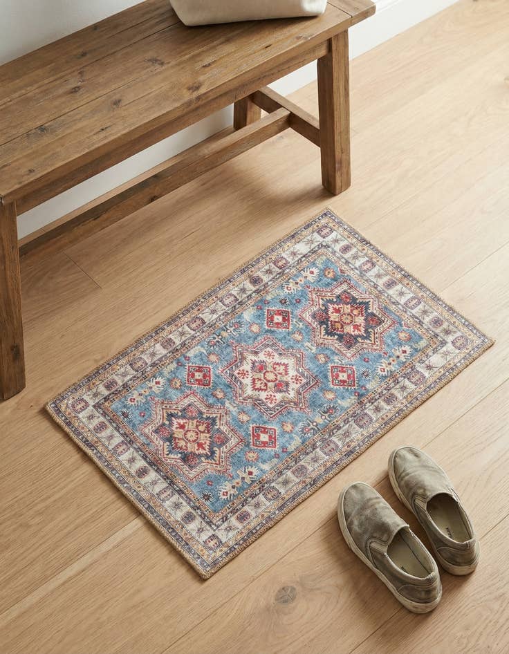 Detail image of 2' x 3' 1 Timeless Rug