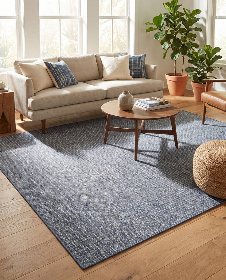 Detail image of 7' 10 x 10' Easy-Clean Checkered Indoor / Outdoor Rug