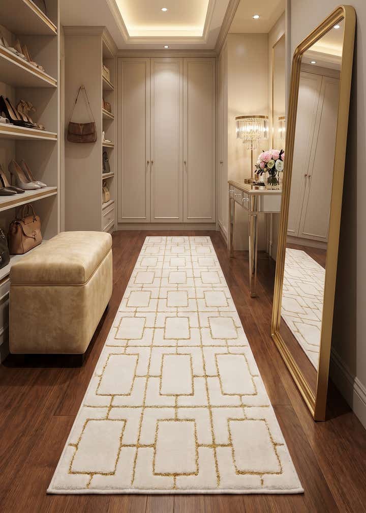 2' x 6' Marilyn Monroe™ Glam Deco Runner Rug