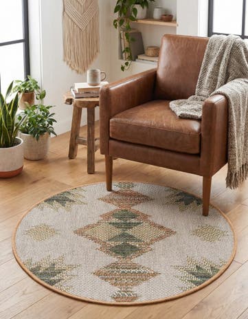 Ivory Easy-Clean Baja Indoor / Outdoor Round Rug