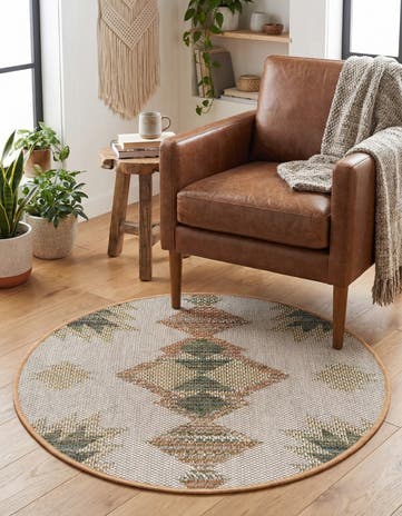 Ivory Easy-Clean Baja Indoor / Outdoor Round Rug