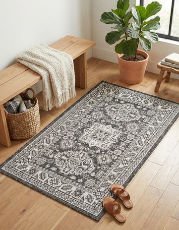 3' x 5' 3 Easy-Clean Aztec Indoor / Outdoor Rug