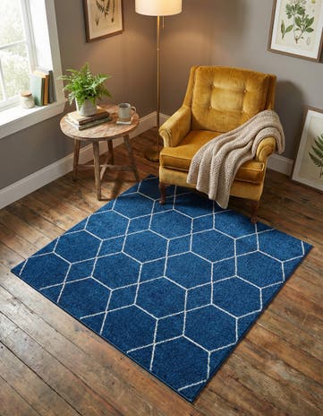 3' x 3' Lattice Frieze Square Rug