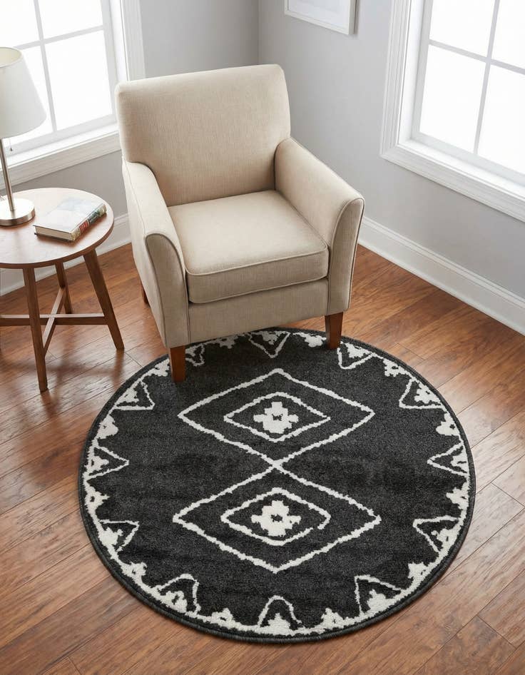 Detail image of 3' x 3' Oslo Round Rug
