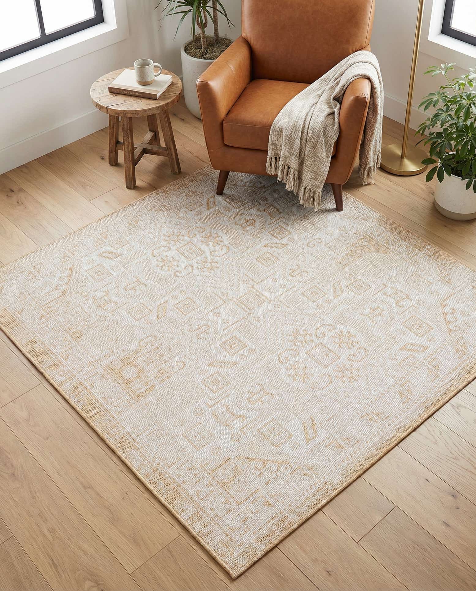 5' 3 x 5' 3 Easy-Clean Aztec Indoor / Outdoor Square Rug