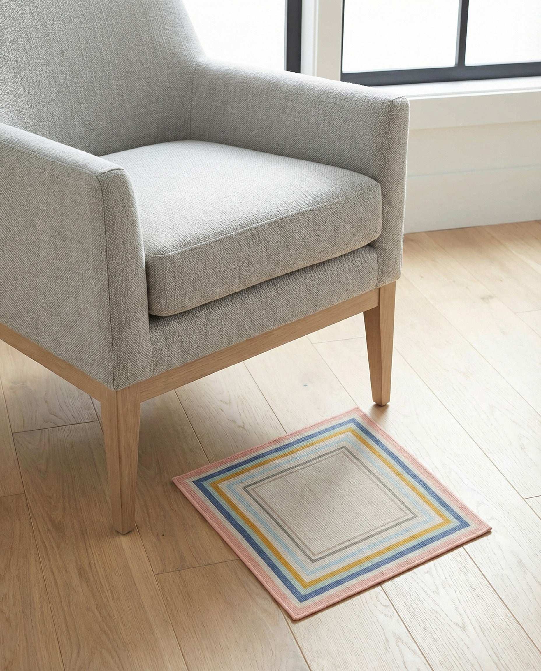 1' 4 x 1' 4 Lotus Sample Rug