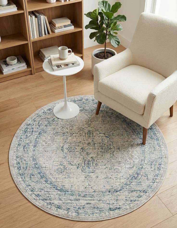 Detail image of 3' 10 x 3' 10 Noble Round Rug