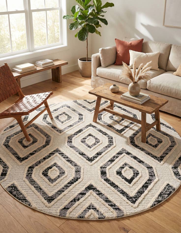 Detail image of 7' x 7' Cherokee Round Rug