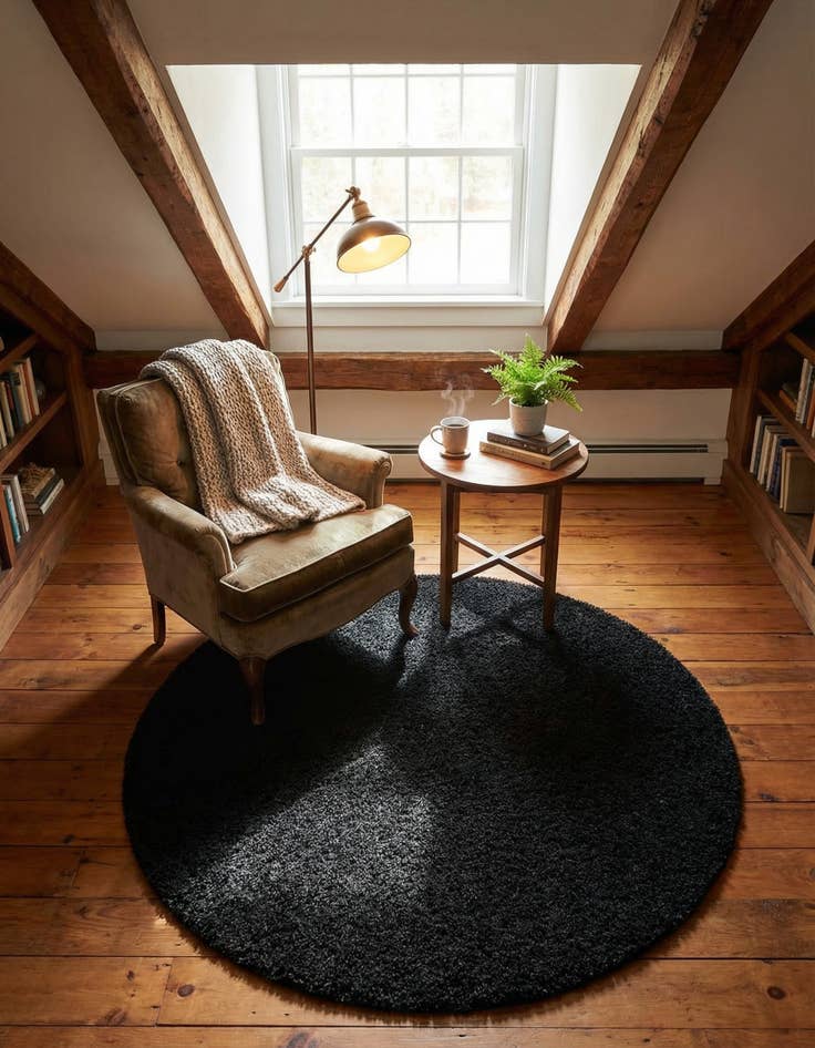 Detail image of 6' x 6' Solid Shag Round Rug