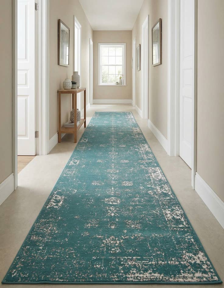 Detail image of 3' 3 x 16' 5 Monaco Runner Rug