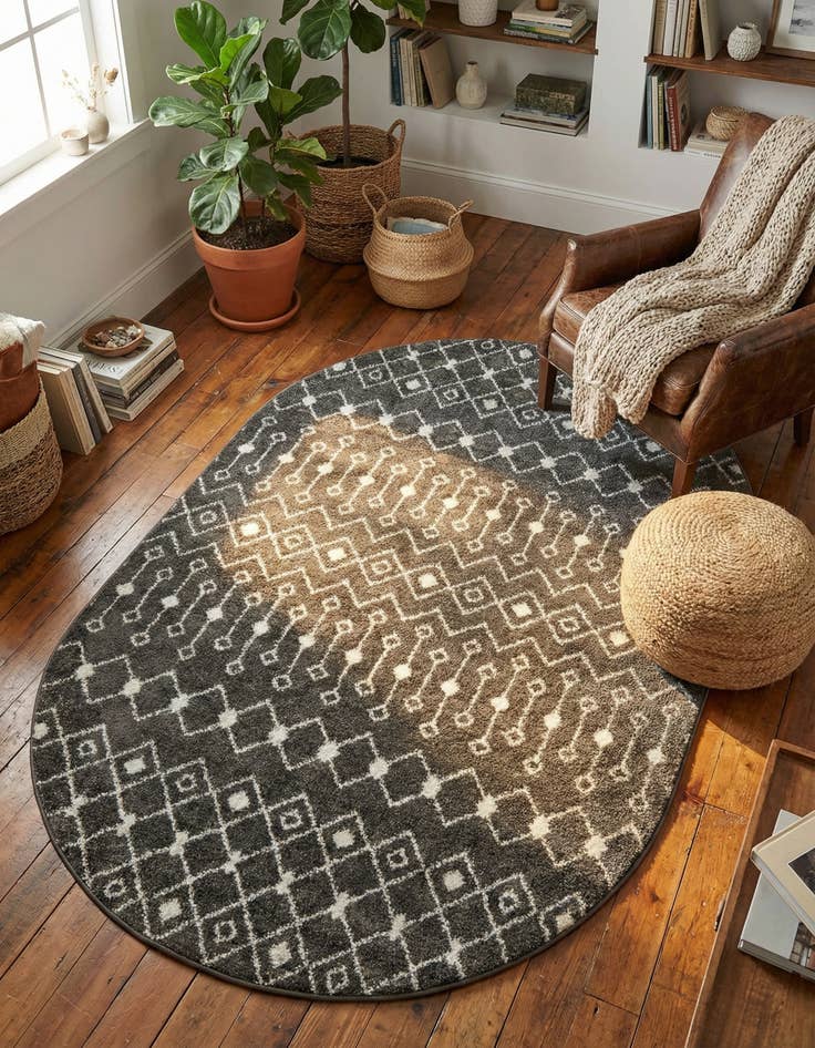 Detail image of  5' 3 x 8' Moroccan Trellis Oval Rug