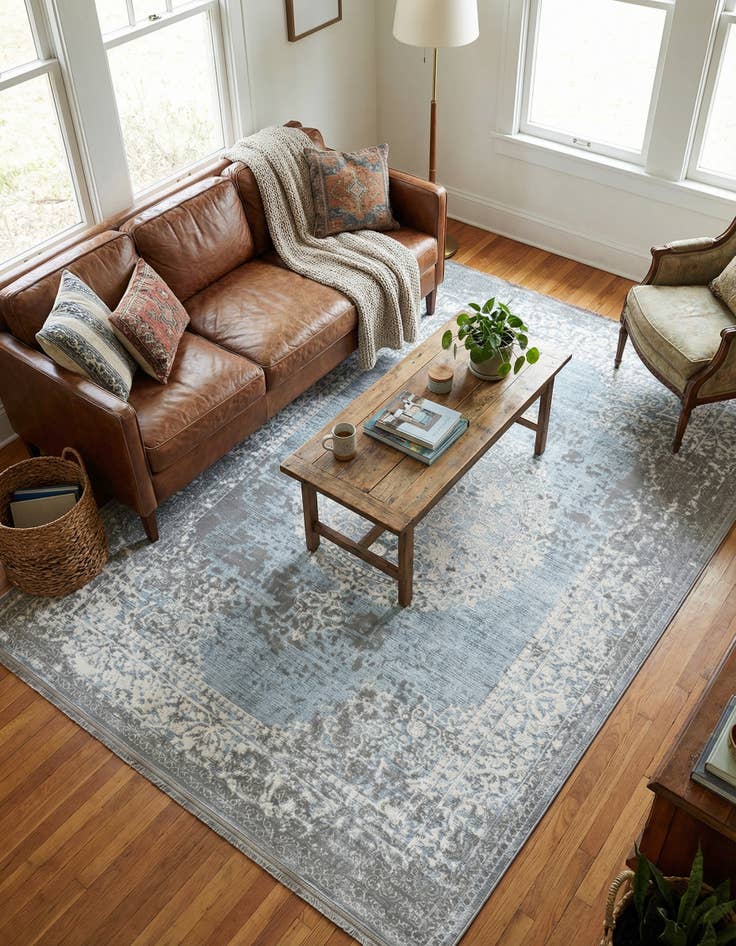 Detail image of 6' x 9' New Vintage Rug