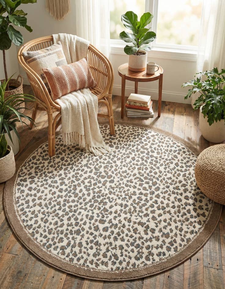 Detail image of 5' x 5' Safari Round Rug