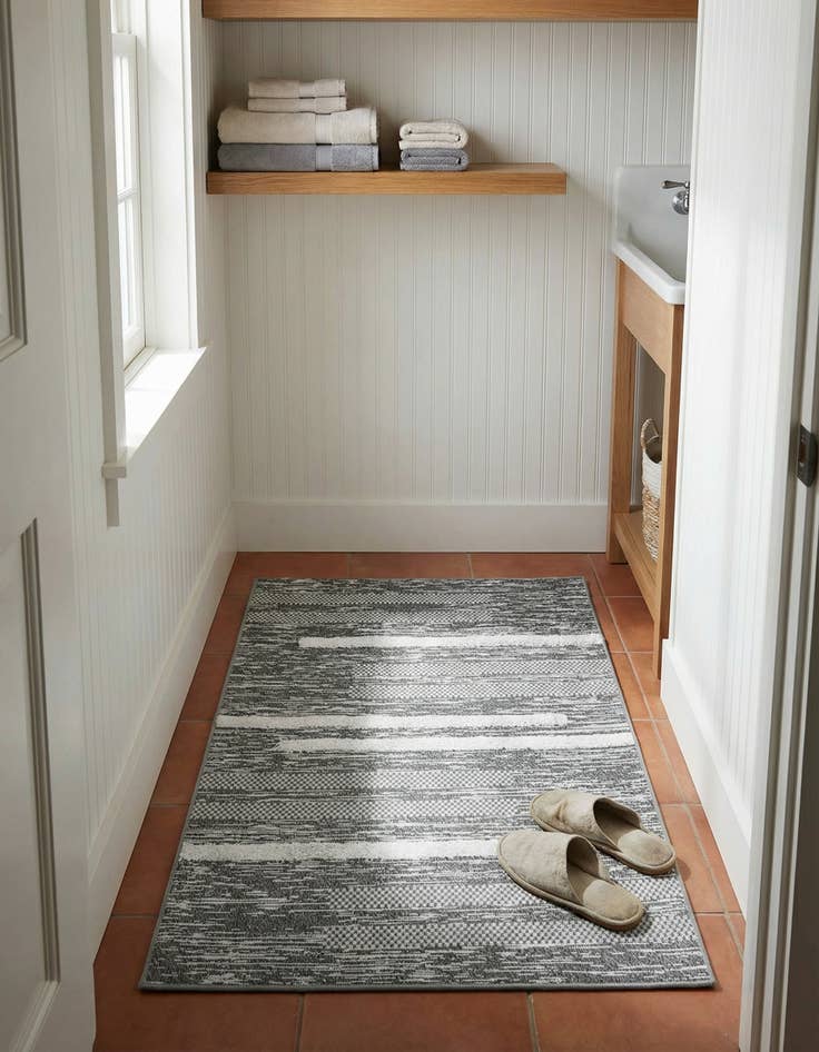 Detail image of 2' 3 x 3' Abbey Rug