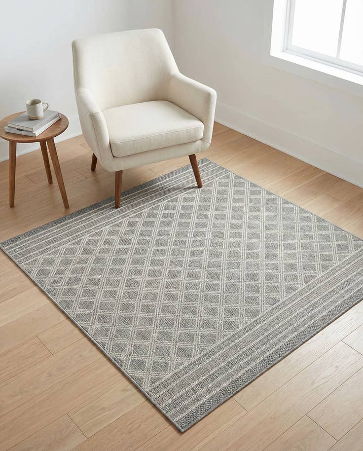 Detail image of 5' 1 x 5' 1 Easy-Clean Trellis Indoor / Outdoor Square Rug