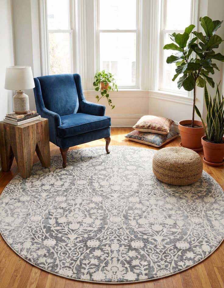 Detail image of 6' x 6' Modern Classical Round Rug