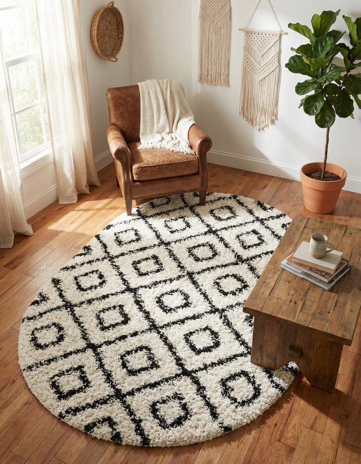 Detail image of 4' x 6' Trellis Shag Oval Rug