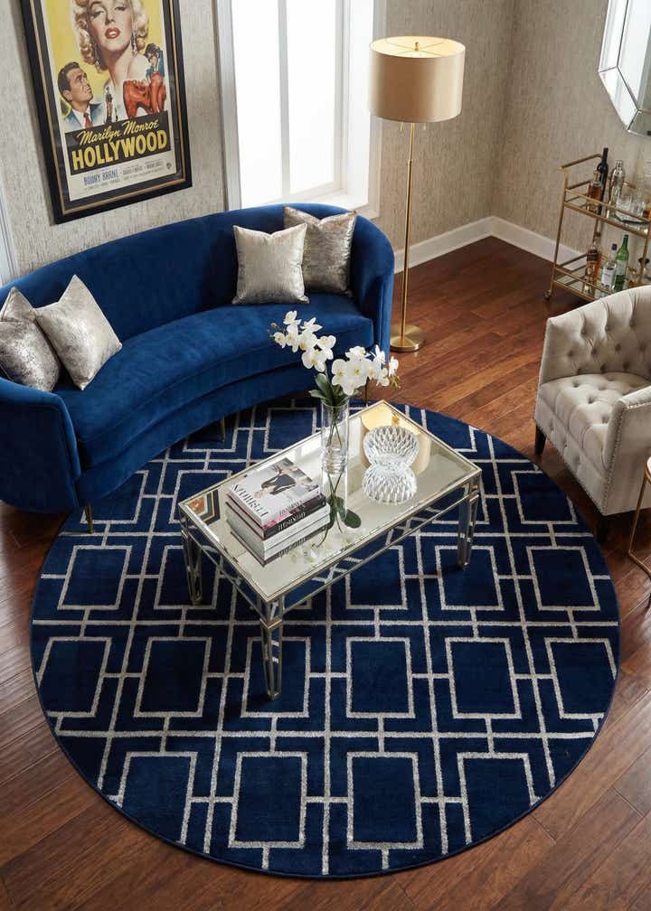 7' 10 x 7' 10 Marilyn Monroe™ Glam Deco Round Rug