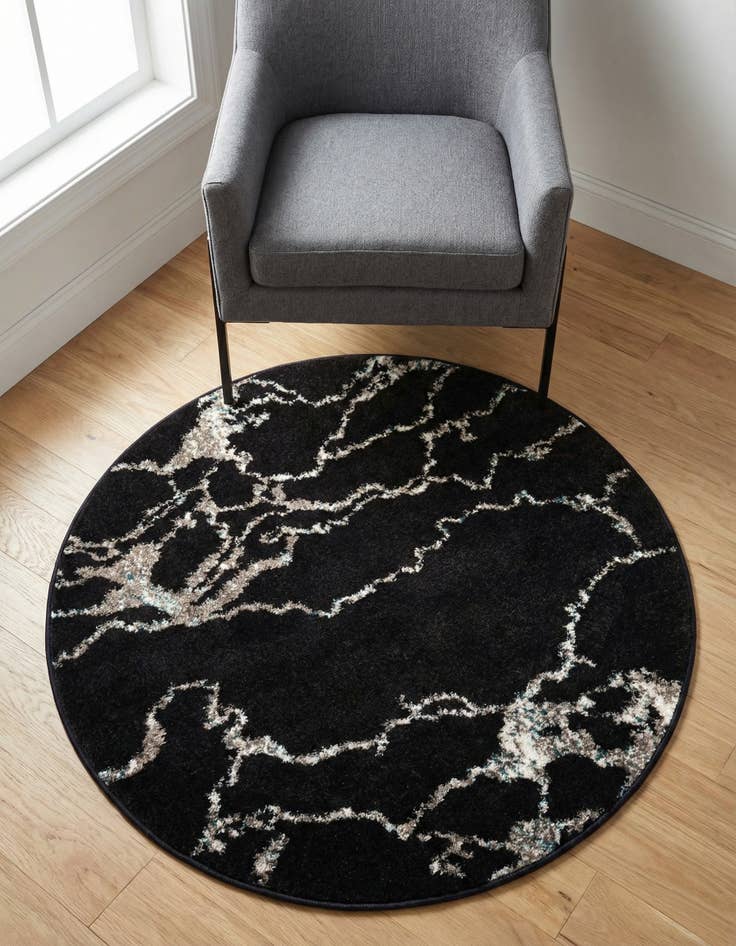 Detail image of 3' x 3' Carrington Round Rug