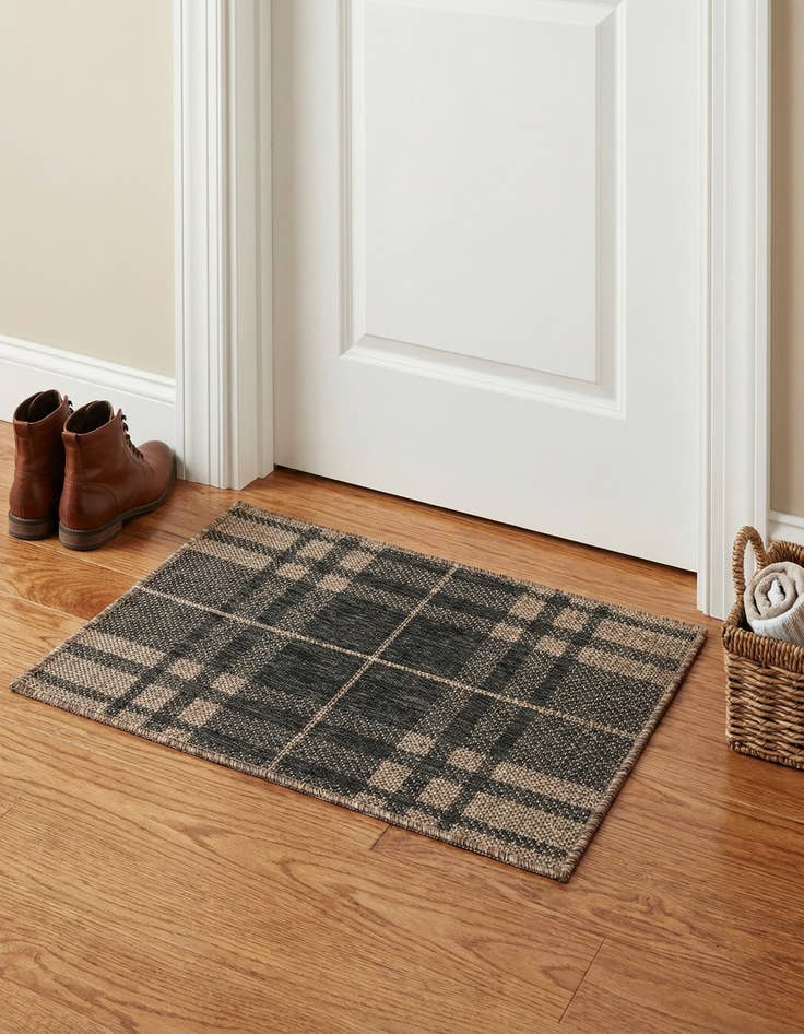 Detail image of 2' x 3'  Washable Checkered Indoor / Outdoor Rug