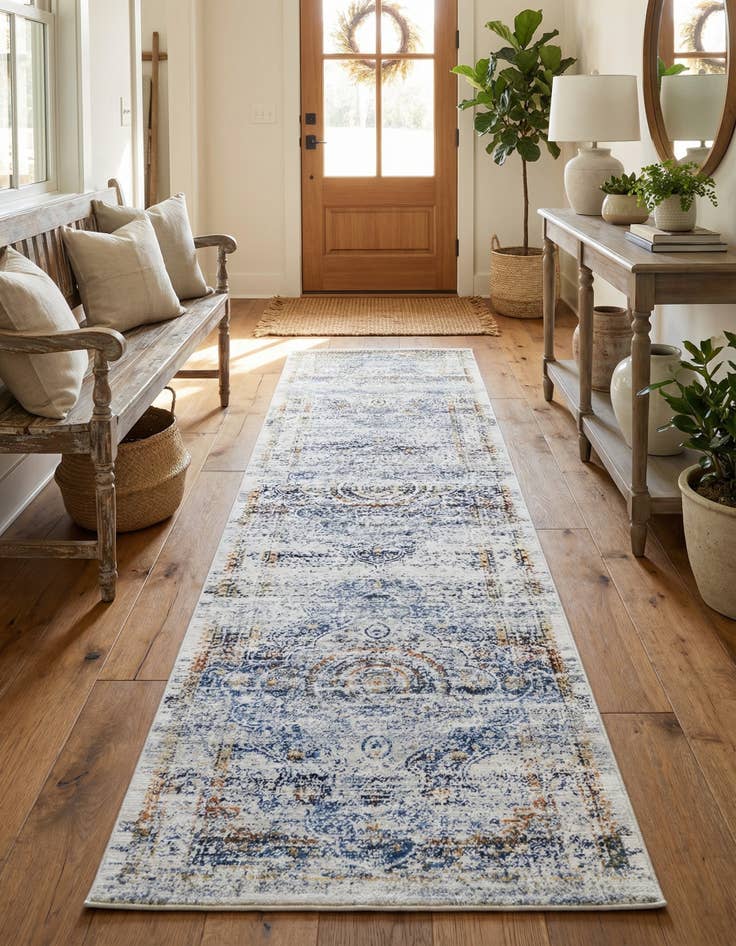 Detail image of 2' 7 x 9' 10 Budapest Runner Rug