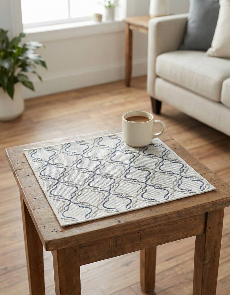 Detail image of 1' 3 x 1' 3 Washable Lattice Indoor / Outdoor Sample Rug