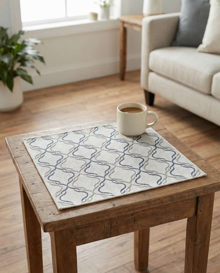 1' 3 x 1' 3 Easy-Clean Lattice Indoor / Outdoor Sample Rug