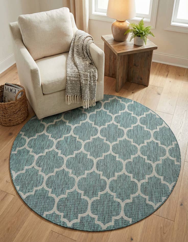 Detail image of 6' x 6' Easy-Clean Trellis Indoor / Outdoor Round Rug