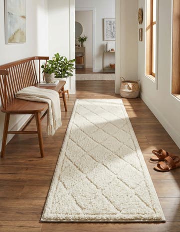 Ivory Lattice Shag Runner Rug