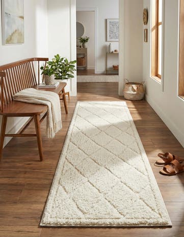 Ivory Lattice Shag Runner Rug