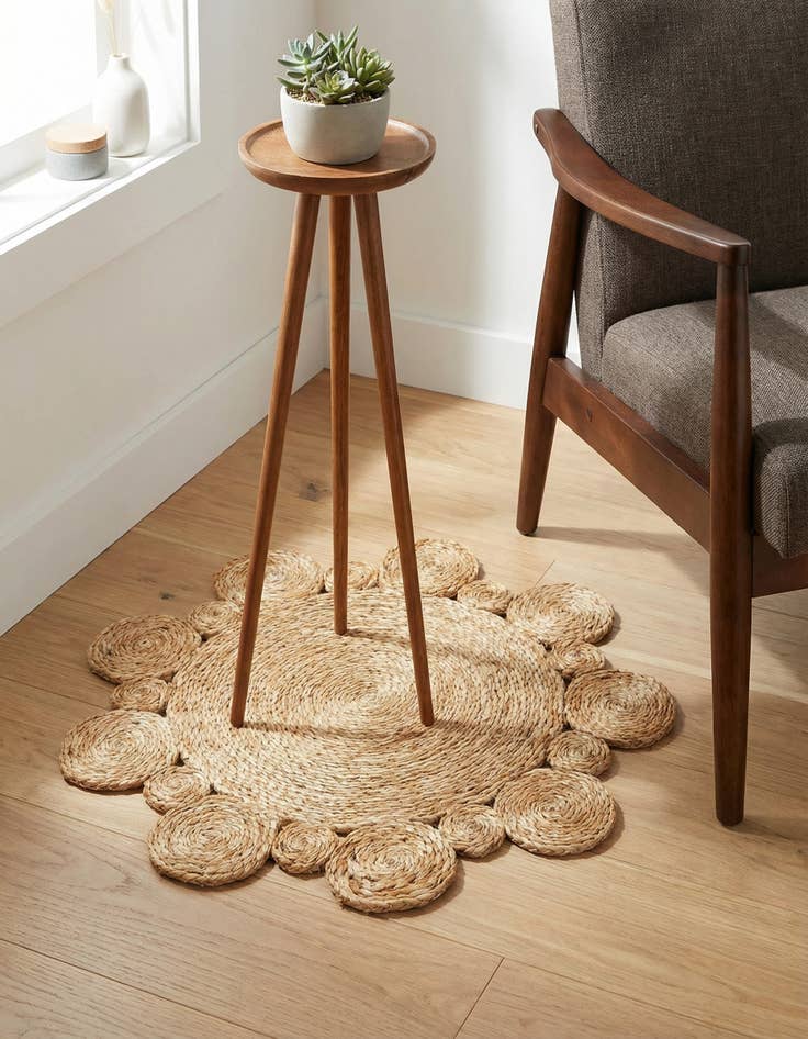 Detail image of 2' x 2'  Hand Braided Jute Round Rug