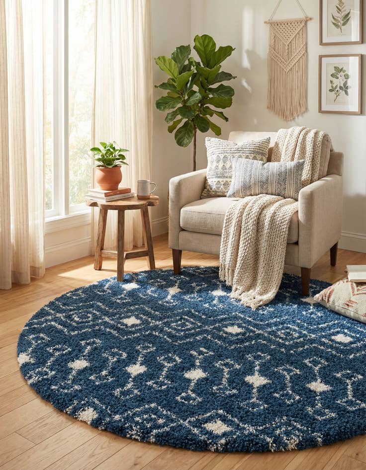 Detail image of 7' 10 x 7' 10 Moroccan Trellis Shag Round Rug