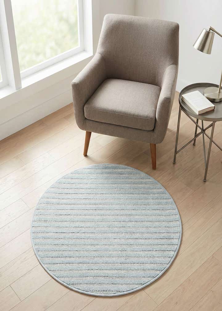 3' x 3' Easy-Clean Sabrina Soto Indoor / Outdoor Round Rug