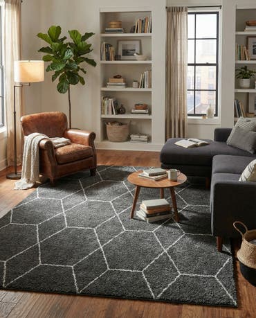  7' x 7' Lattice Frieze Square Rug