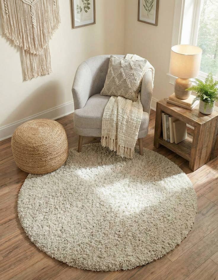 Detail image of 3' 3 x 3' 3 Lagom Shag Round Rug