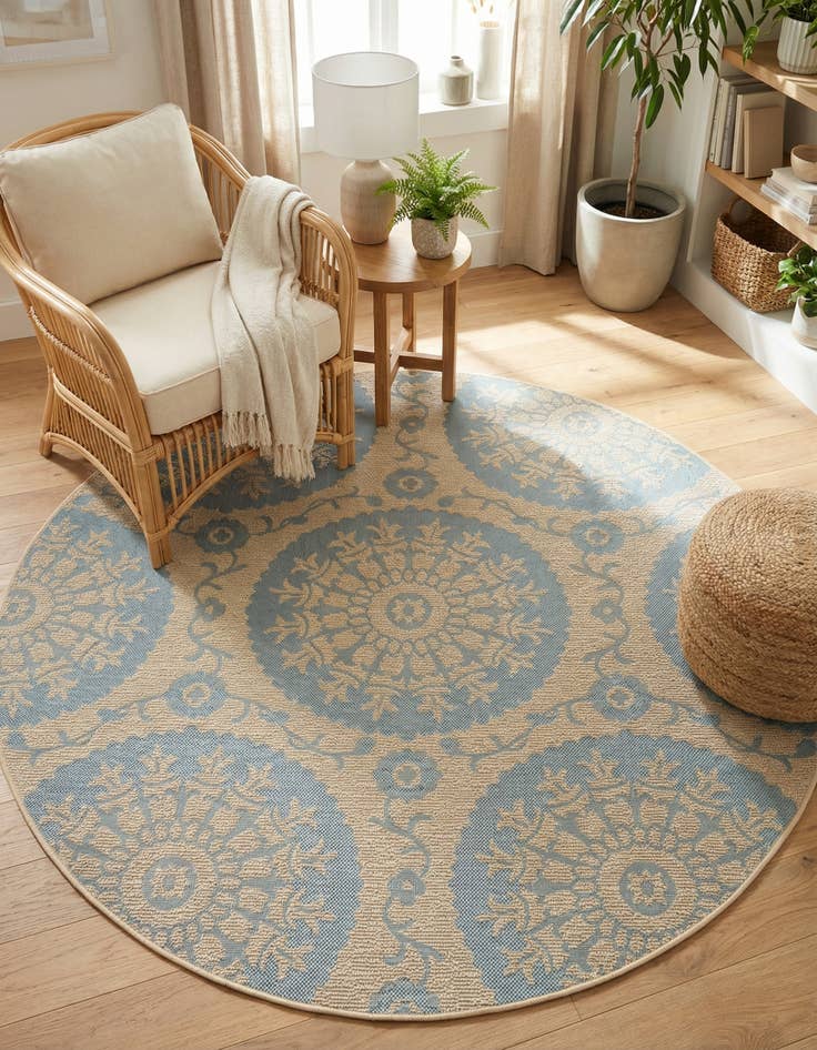 Detail image of 6' x 6' Easy-Clean Botanical Indoor / Outdoor Round Rug