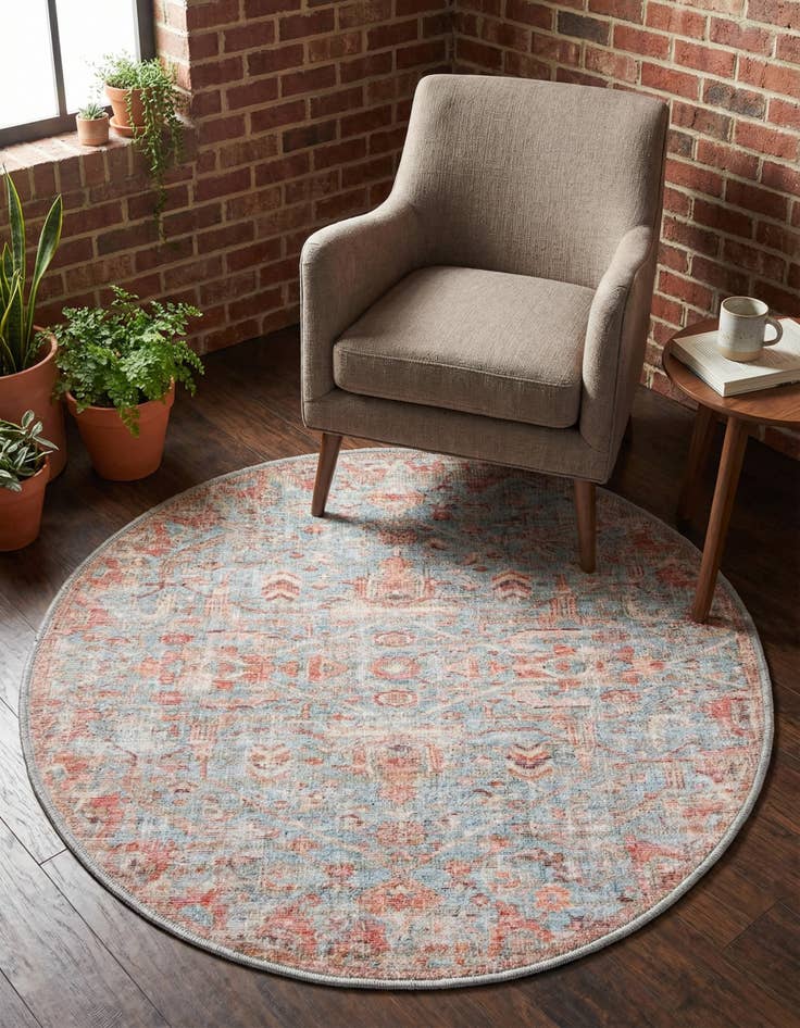 Detail image of 3' 3 x 3' 3 Washable Nostalgia Round Rug
