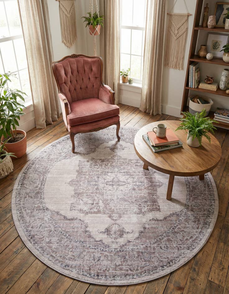 Detail image of 7' 10 x 7' 10 Washable Mangata Round Rug