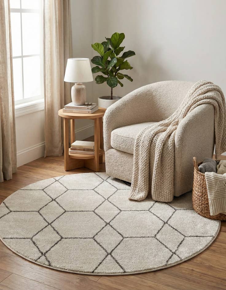 Detail image of 5' 3 x 5' 3 Lattice Frieze Round Rug